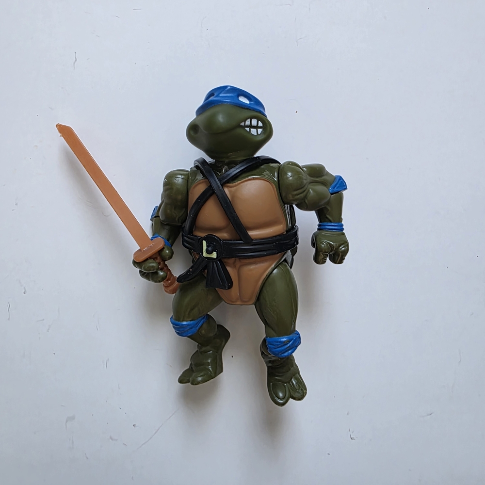 Leonardo Ninja Turtle Action Figure with Accesories